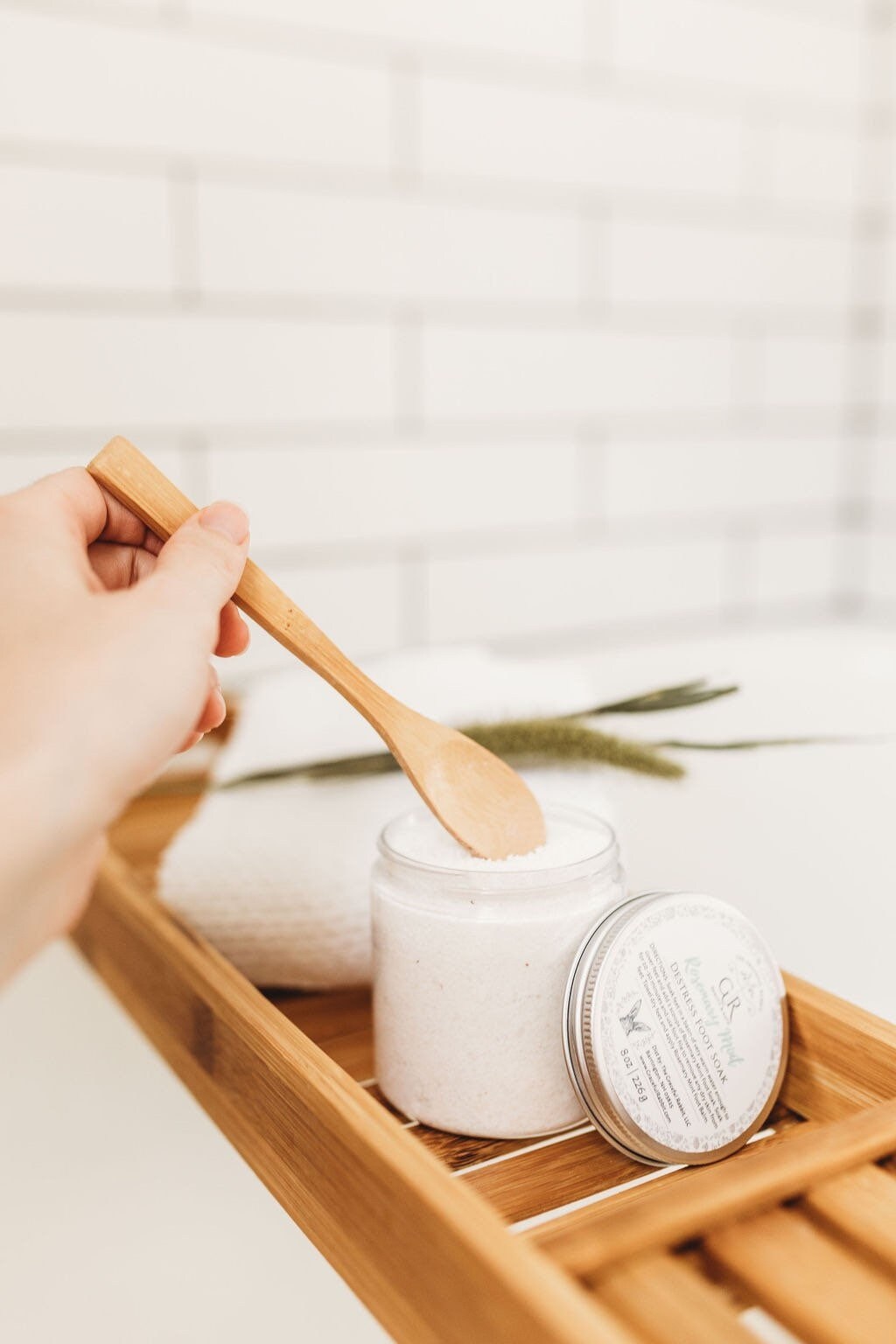 Rosemary Mint Distress Foot Soak